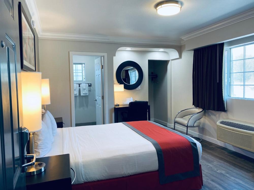 The Lexmar - Dodger Stadium Hollywood